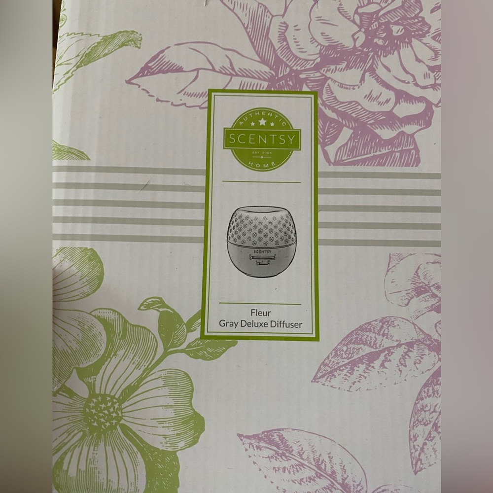 Scentsy grey deluxe diffuser
